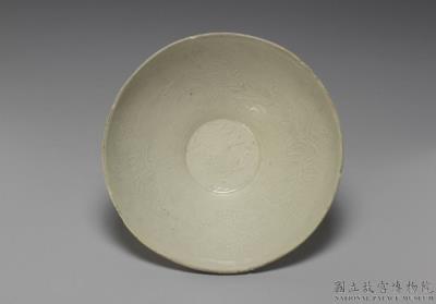 图片[2]-Bowl with impressed decoration of waterfowl and lotus pond in white glaze, Ding ware, Jin dynasty, 12th-13th century-China Archive